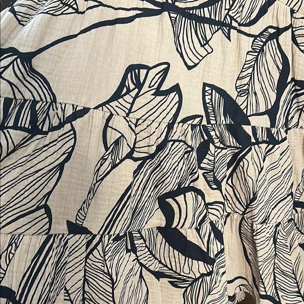 Leaf Print Tan and Black Dress - Picture 2 of 6